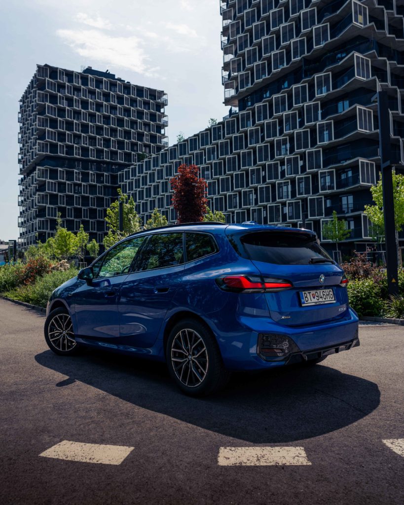 BMW 230e xDrive Active Tourer