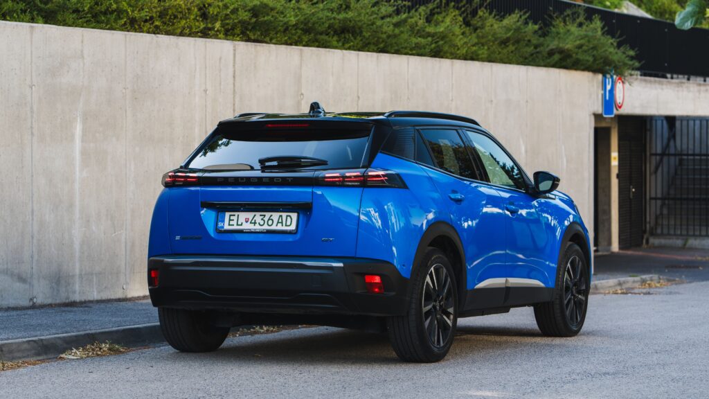 Peugeot E-2008 GT 2024