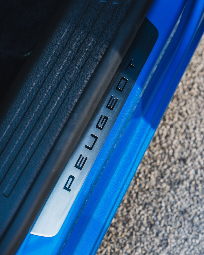 Peugeot E-2008 GT 2024