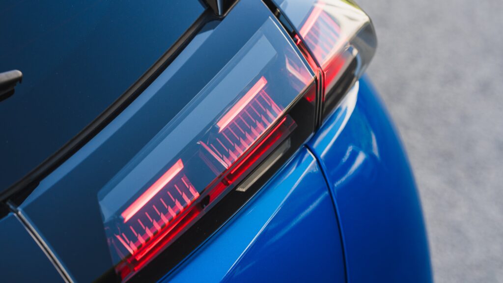 Peugeot E-2008 GT 2024