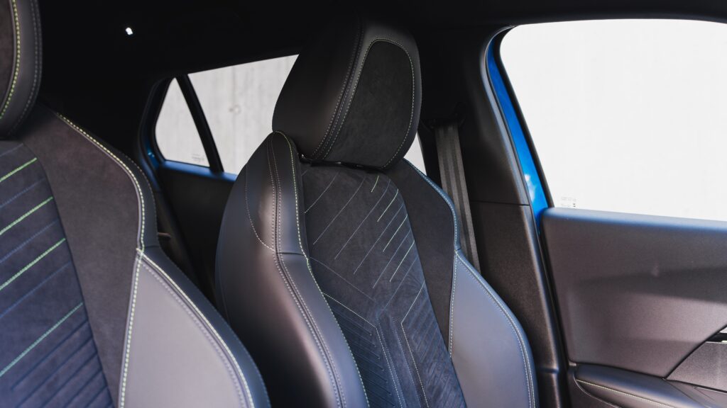 Peugeot E-2008 GT 2024