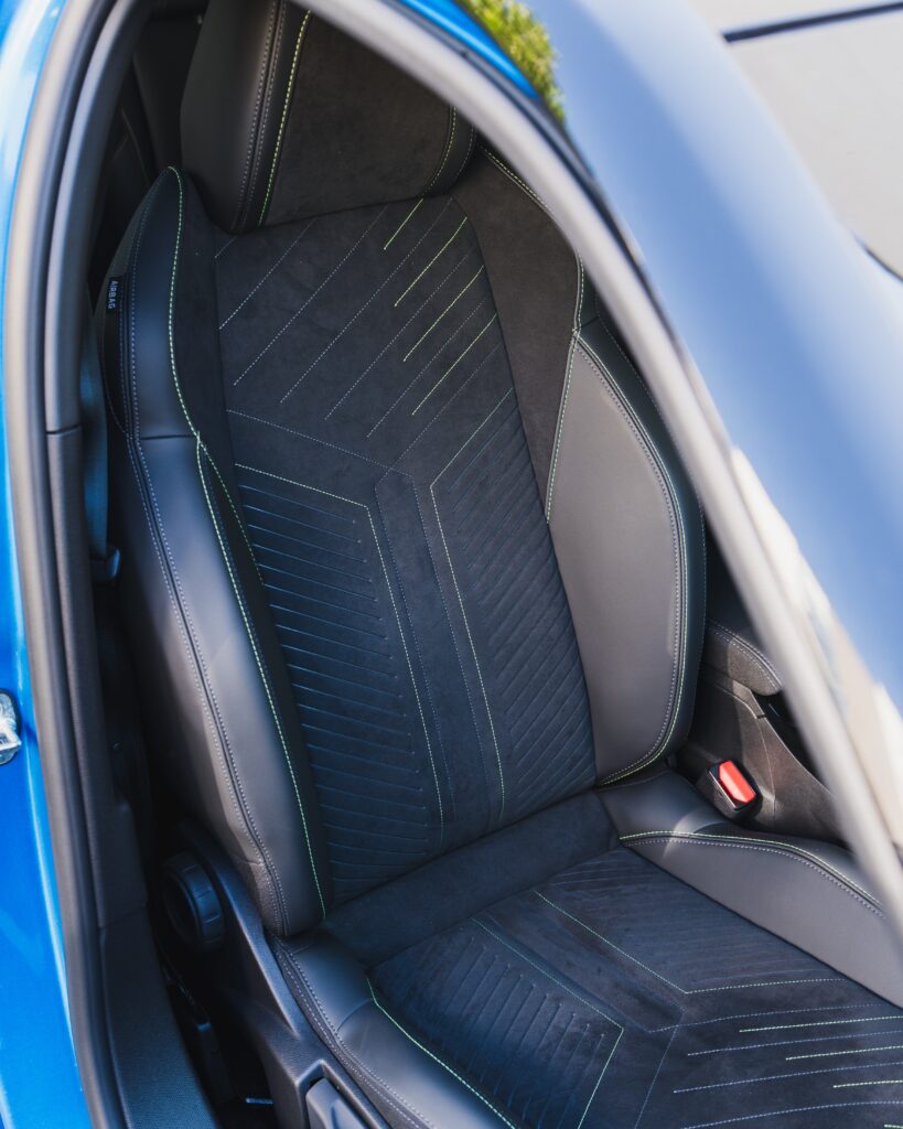 Peugeot E-2008 GT 2024