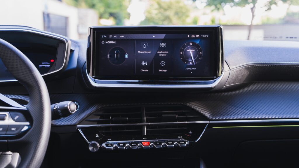 Peugeot E-2008 GT 2024