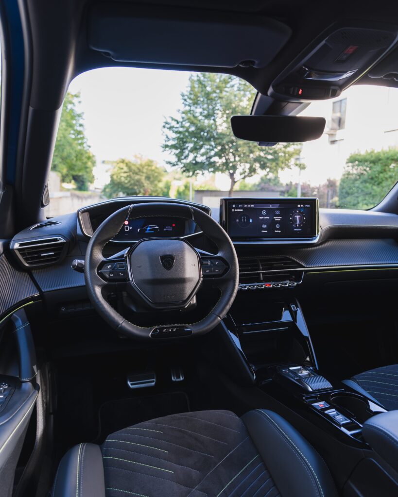 Peugeot E-2008 GT 2024