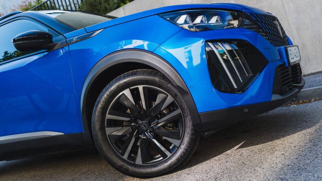 Peugeot E-2008 GT 2024