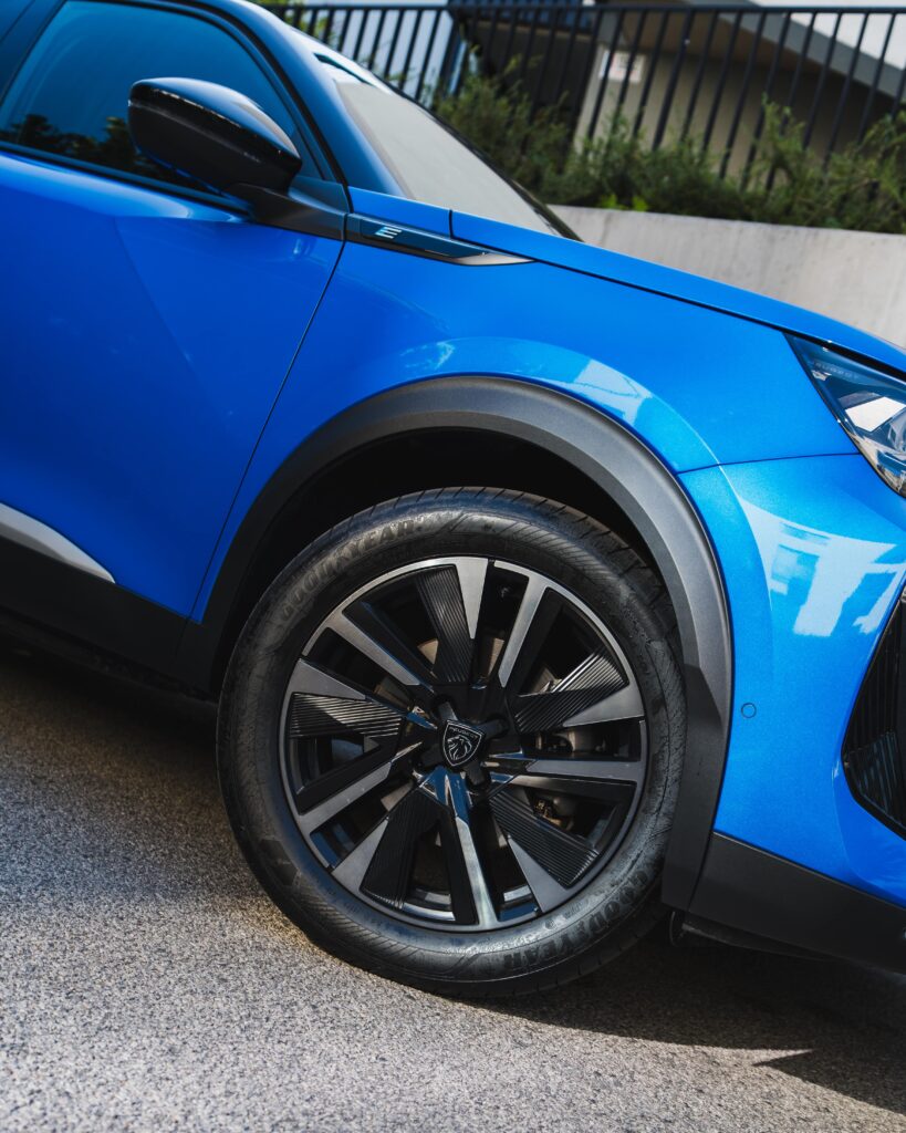 Peugeot E-2008 GT 2024