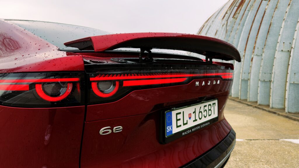 Mazda 6e