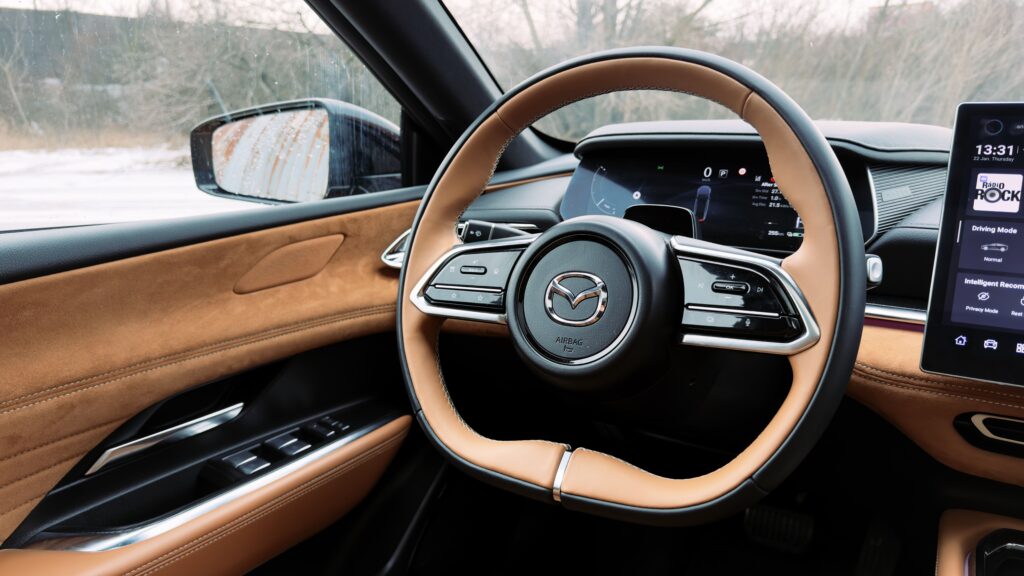 Mazda 6e