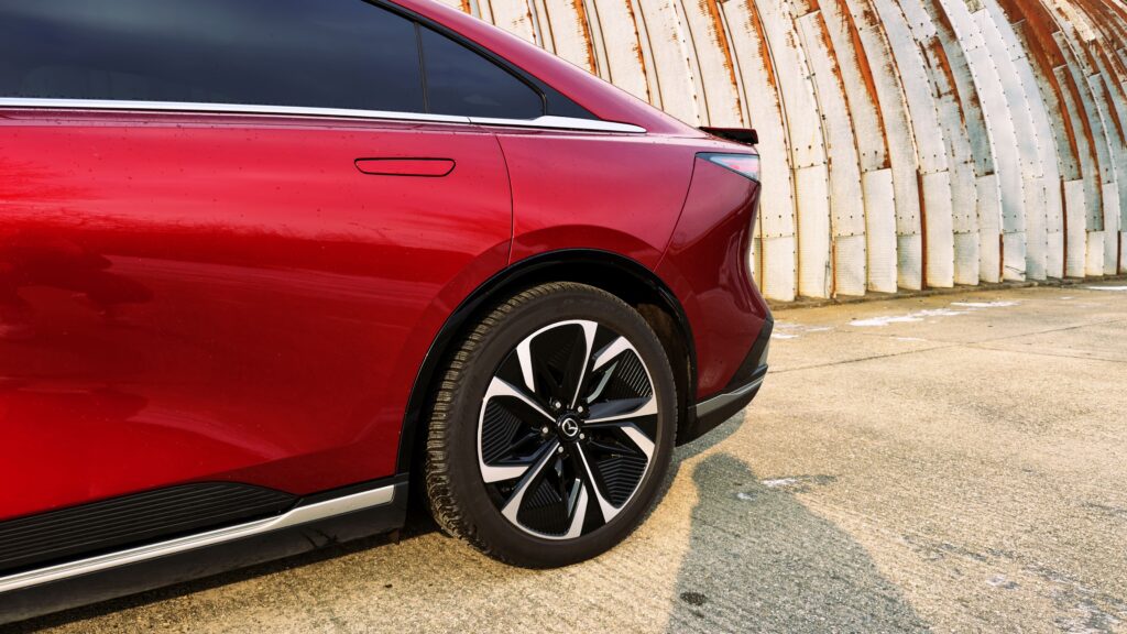 Mazda 6e