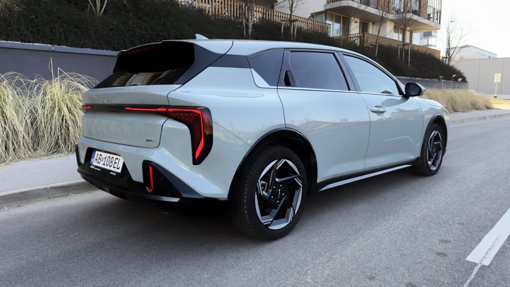 Kia K4 Hatchback