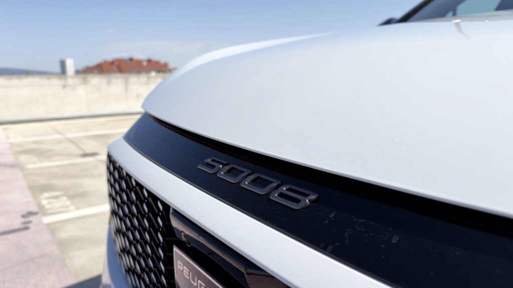 Peugeot E-5008 Long Range