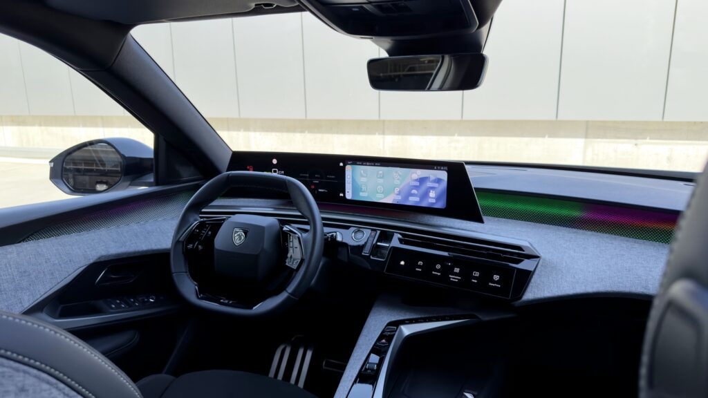 Peugeot E-5008 Long Range