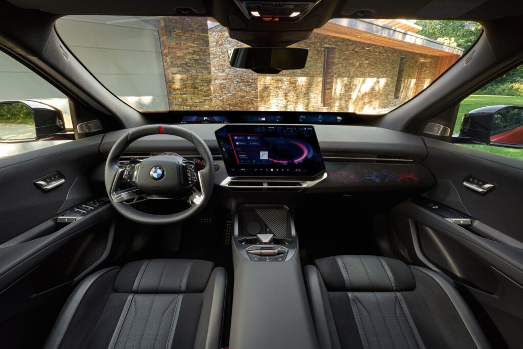 BMW iX4 Novinka